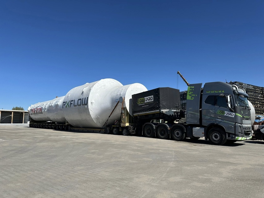 Wyjątkowy ładunek w porcie  zdjęcie nr 346361