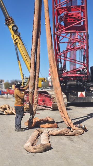 Wyjątkowy ładunek w porcie  zdjęcie nr 346356