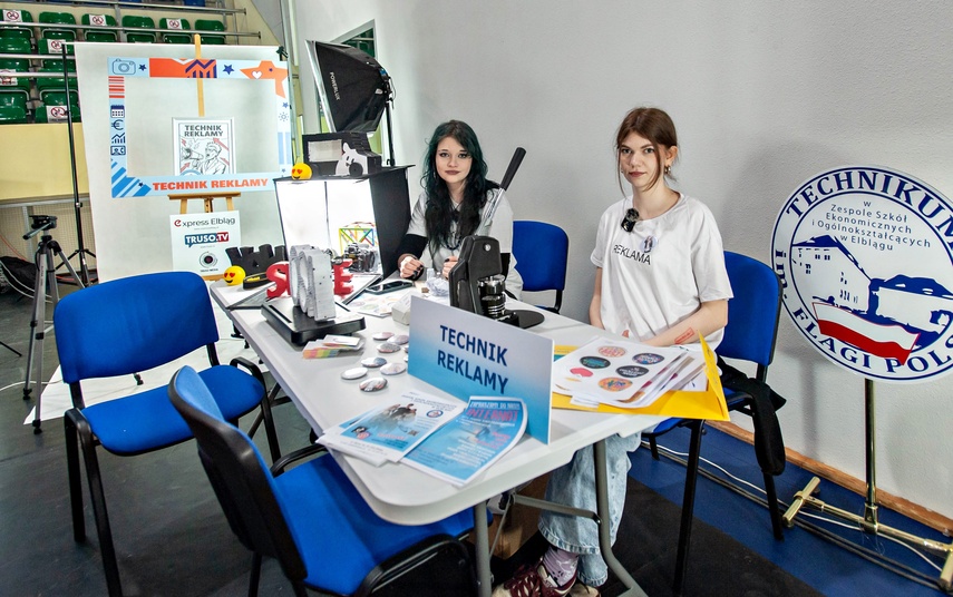 Młodzież szuka swojej przyszłości zdjęcie nr 346394