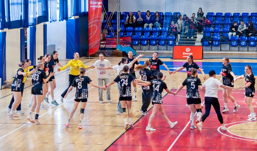 Zwycięstwo na koniec zdjęcie nr 346436