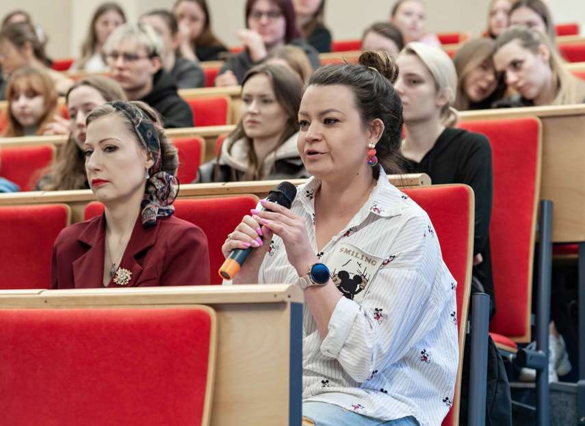 Młodzież debatowała z o tym, czy warto zostać w Elblągu zdjęcie nr 347096