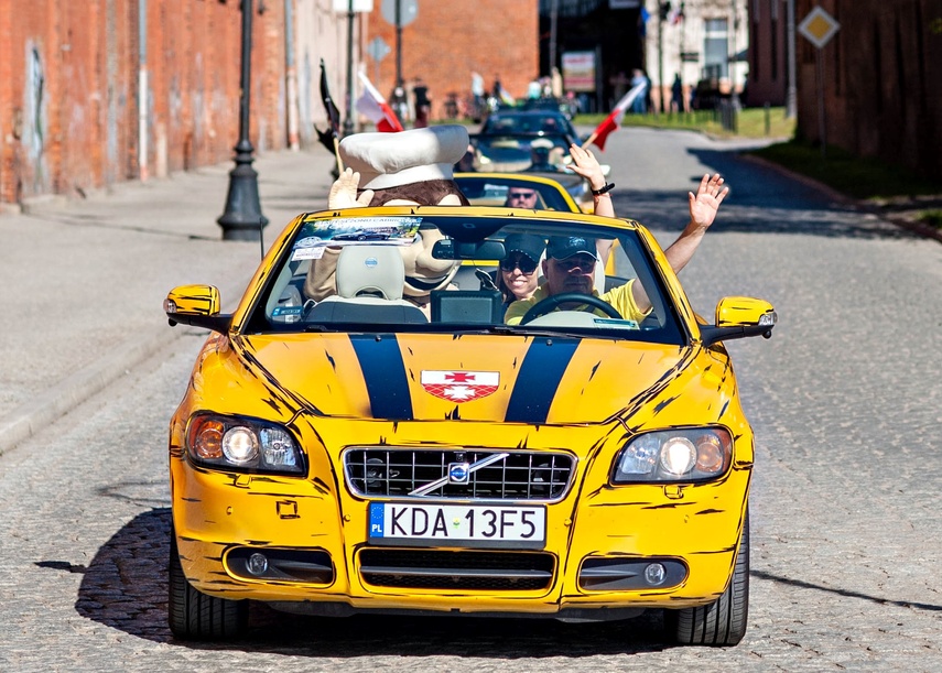 Kabriolety na Starym Mieście zdjęcie nr 347144