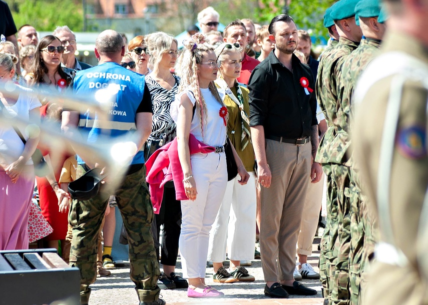 Uczcili rocznicę uchwalenia konstytucji zdjęcie nr 347262