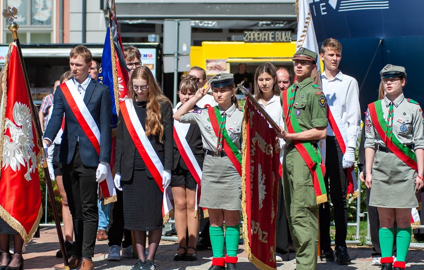 Uczcili rocznicę uchwalenia konstytucji zdjęcie nr 347264