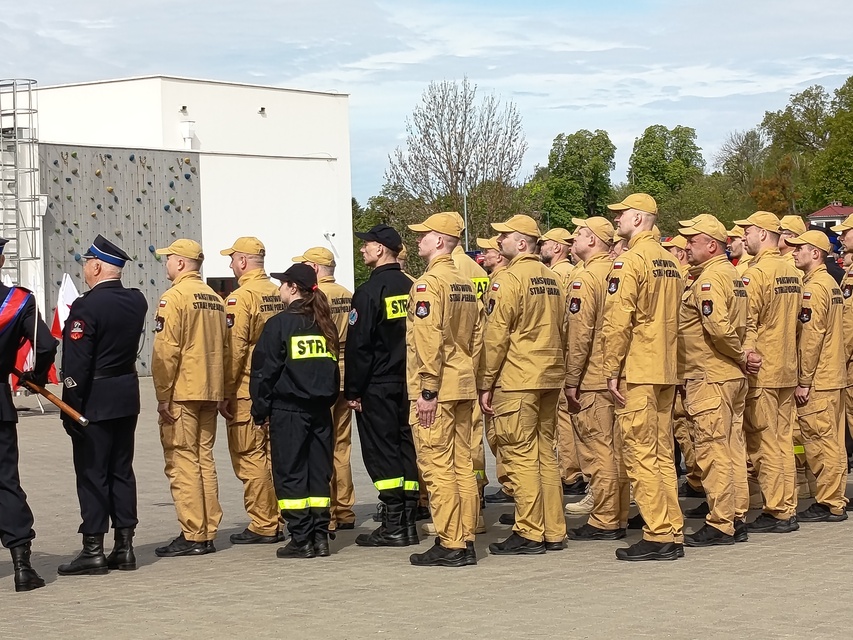 Świętowanie z nową halą do obrony cywilnej zdjęcie nr 347411