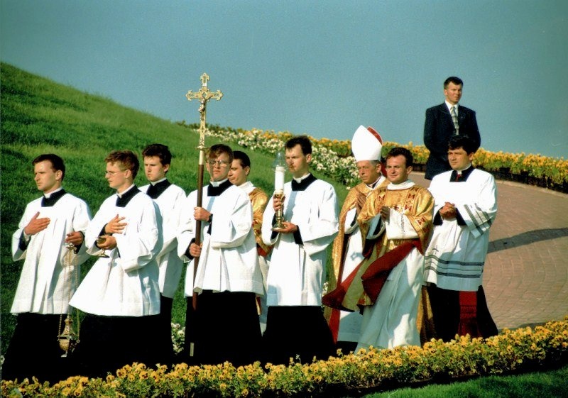 Papież na lotnisku (w obiektywie Henryka Myślińskiego) zdjęcie nr 347596