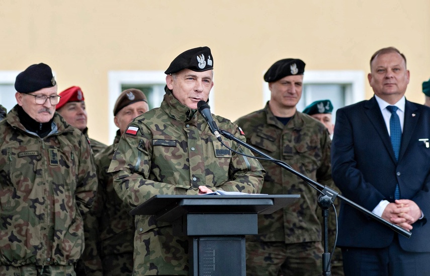 Wielonarodowa dywizja z nowym dowódcą zdjęcie nr 347843
