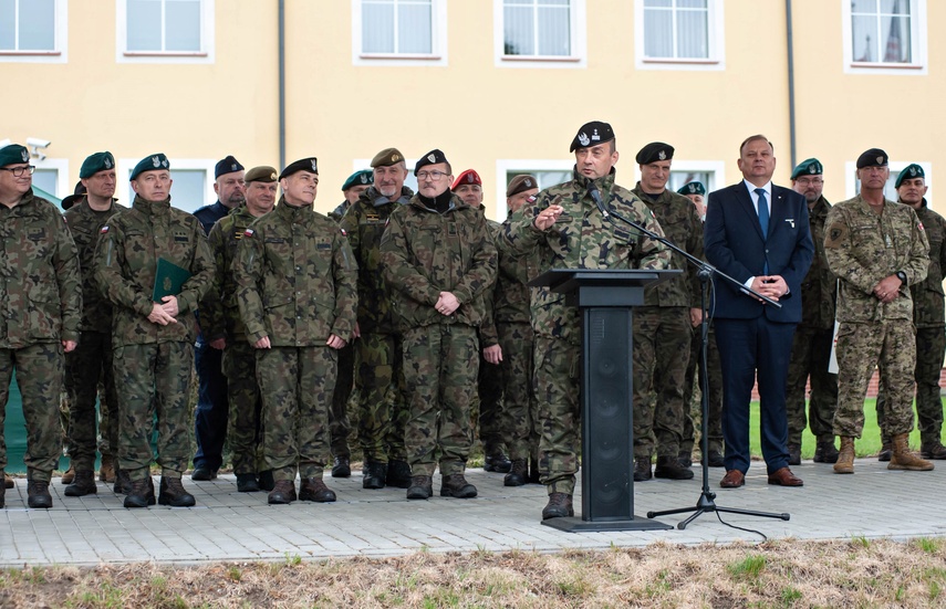 Wielonarodowa dywizja z nowym dowódcą zdjęcie nr 347840