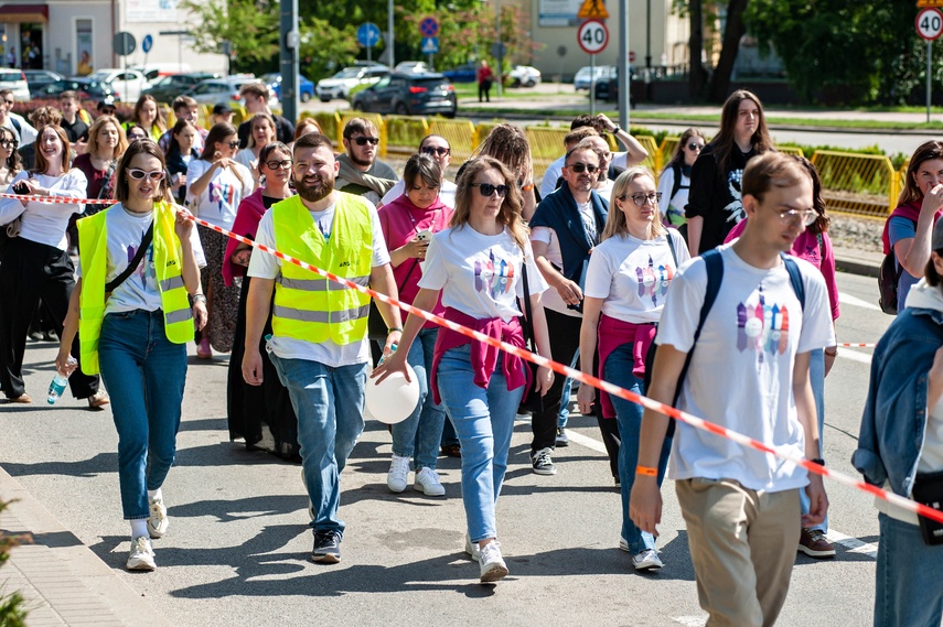 Studenci z kluczami miasta zdjęcie nr 348268