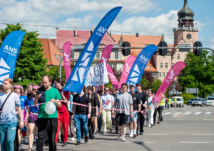 Studenci z kluczami miasta zdjęcie nr 348273