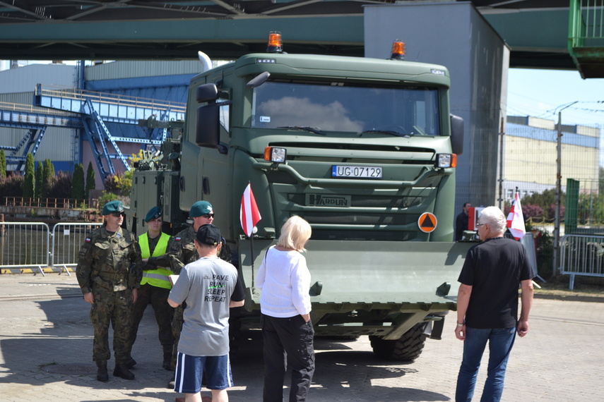 Wojskowe święto w elbląskim porcie zdjęcie nr 348800