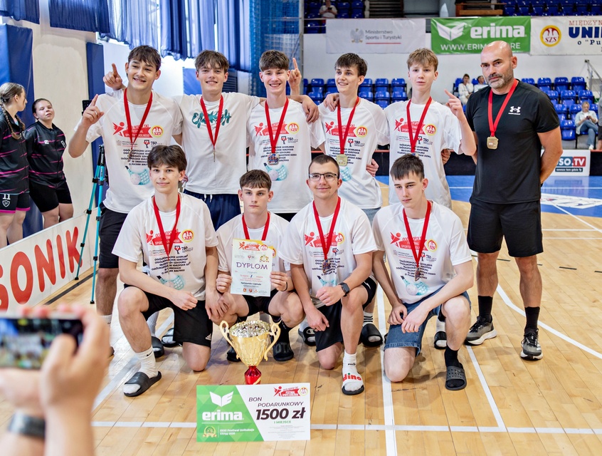 Elbląg ponownie stolicą szkolnego unihokeja zdjęcie nr 349088