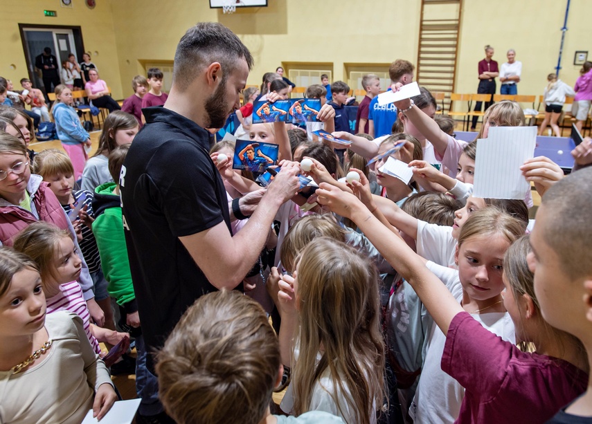 Jakub Dyjas zachęcał do tenisa stołowego zdjęcie nr 350016