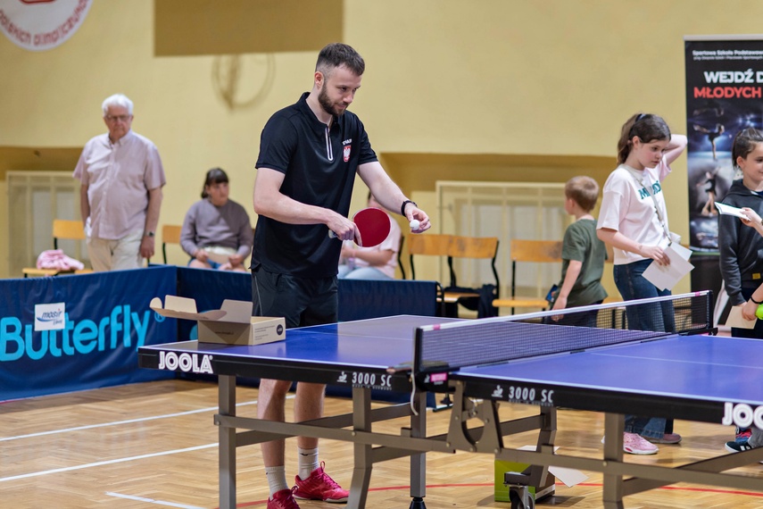 Jakub Dyjas zachęcał do tenisa stołowego zdjęcie nr 350015
