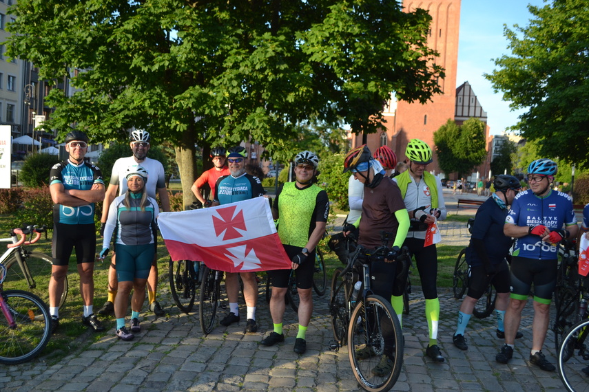 Elblążanie jadą 780 km dla miasta zdjęcie nr 350238