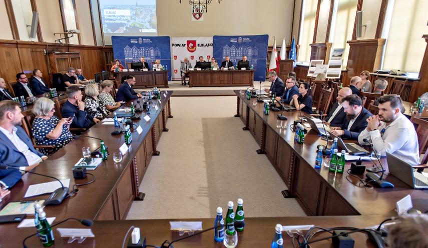 Warszawa przyjechała w teren. Posłowie na Żuławach zdjęcie nr 350332