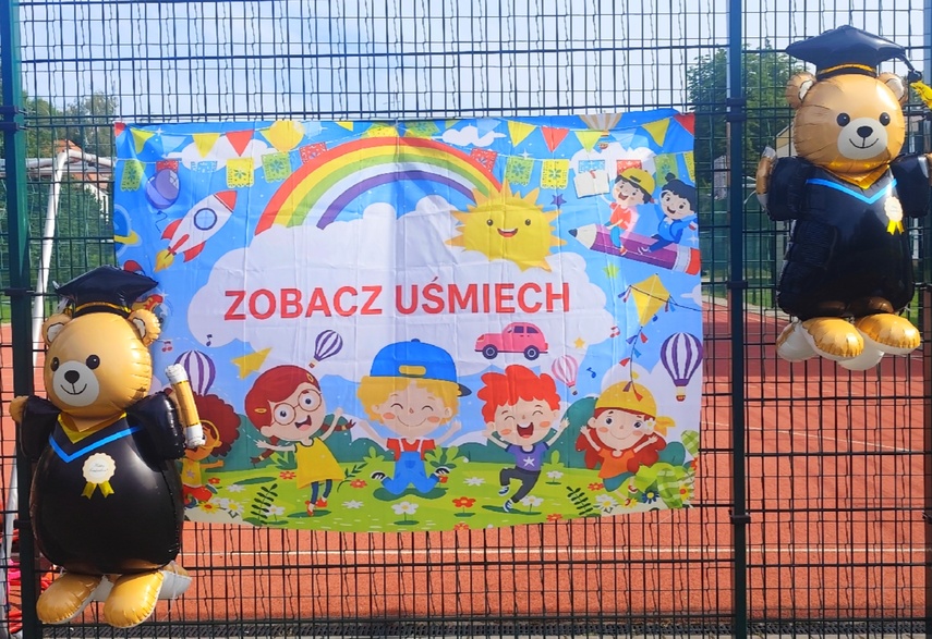Festyn „Zobacz Uśmiech" połączył pokolenia i rozpoczął wakacje w wyjątkowej atmosferze zdjęcie nr 350440