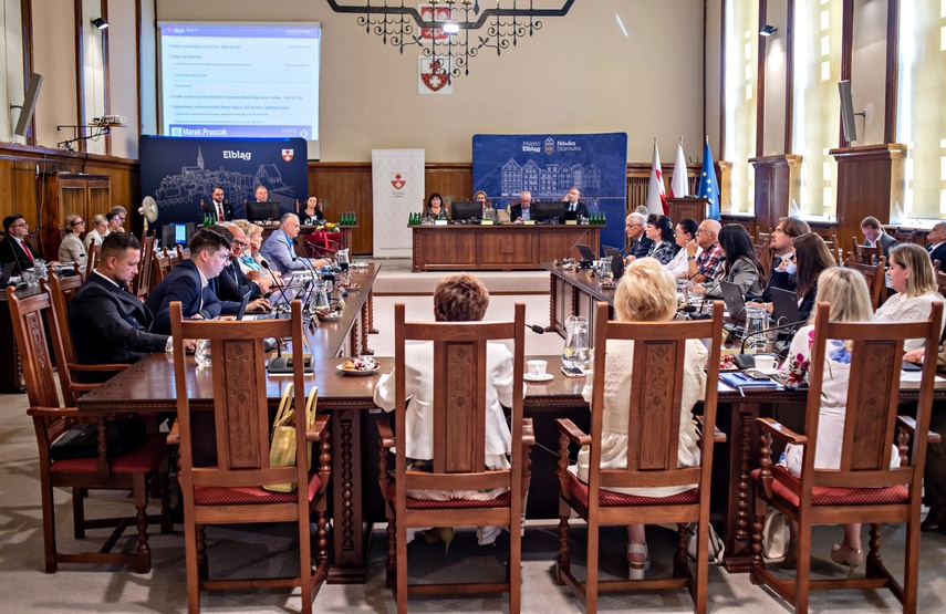 Prezydent z wotum zaufania  i absolutorium zdjęcie nr 350458