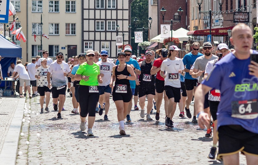 Gorący bieg rocznicowy na Starym Mieście zdjęcie nr 350794