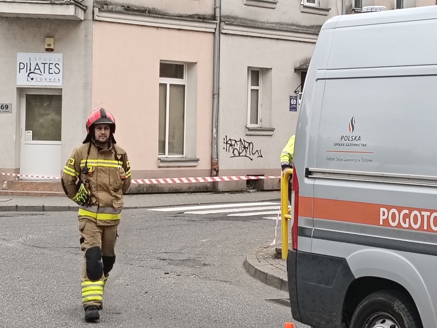 Z sieci ulatniał się gaz. Wjazd na Słoneczną zamknięty zdjęcie nr 351154