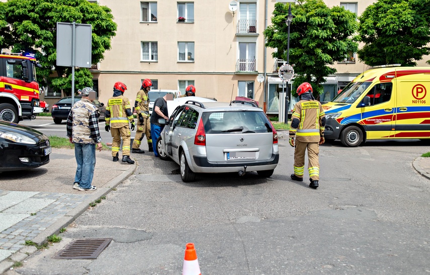Zderzenie na Giermków zdjęcie nr 351300