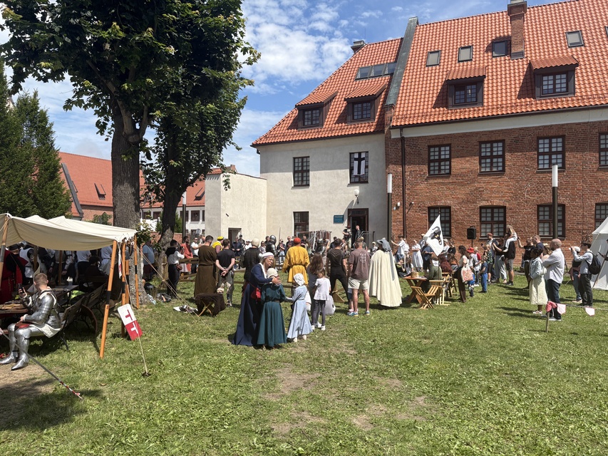 Mieczem w rywala, łukiem do celu zdjęcie nr 351347
