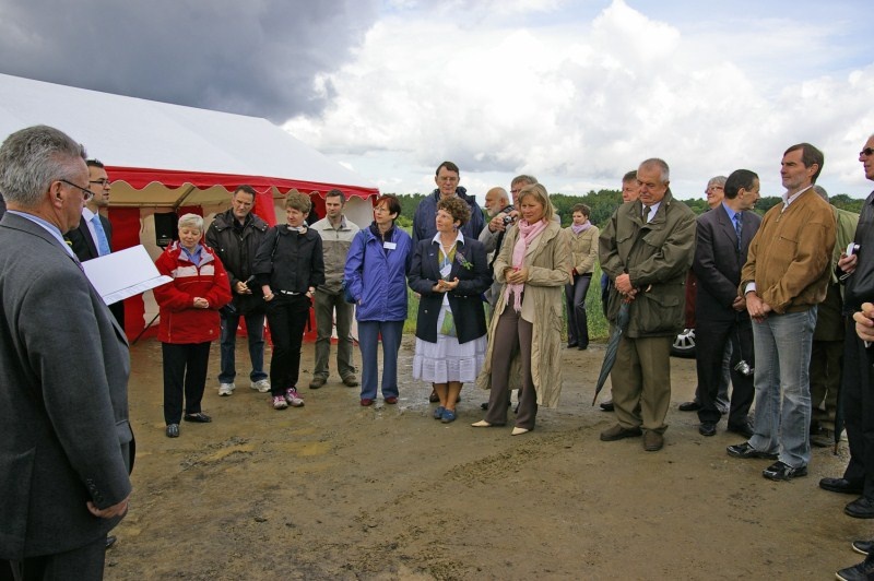 Dęby przyjaźni na elbląskiej Modrzewinie (w obiektywie Henryka Myślińskiego) zdjęcie nr 351401 Dęby przyjaźni na elbląskiej Modrzewinie (w obiektywie Henryka Myślińskiego) zdjęcie nr 351401
