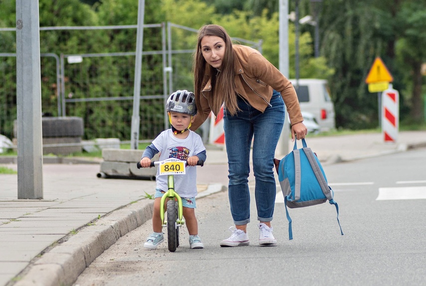 Ścigali się na szosie i rolkach. Road Race w Elblągu zdjęcie nr 351526