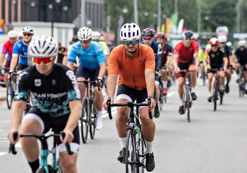 Ścigali się na szosie i rolkach. Road Race w Elblągu zdjęcie nr 351477