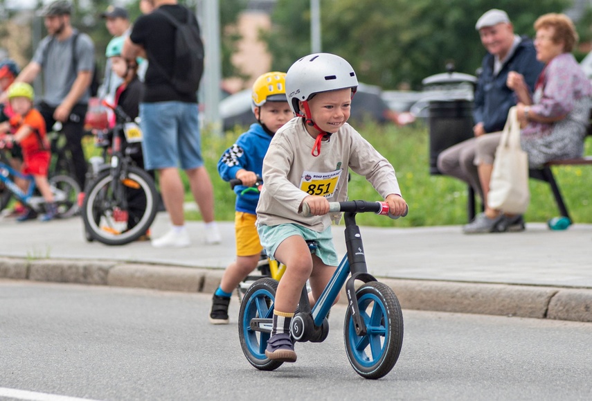 Ścigali się na szosie i rolkach. Road Race w Elblągu zdjęcie nr 351522
