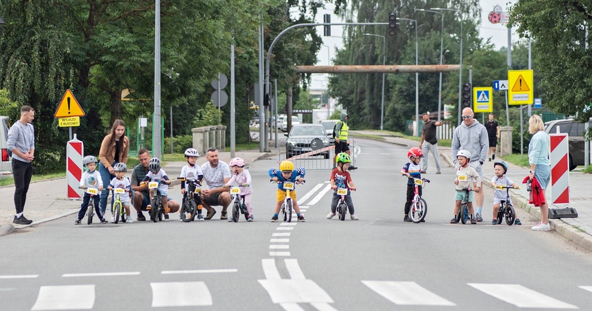 Ścigali się na szosie i rolkach. Road Race w Elblągu zdjęcie nr 351519