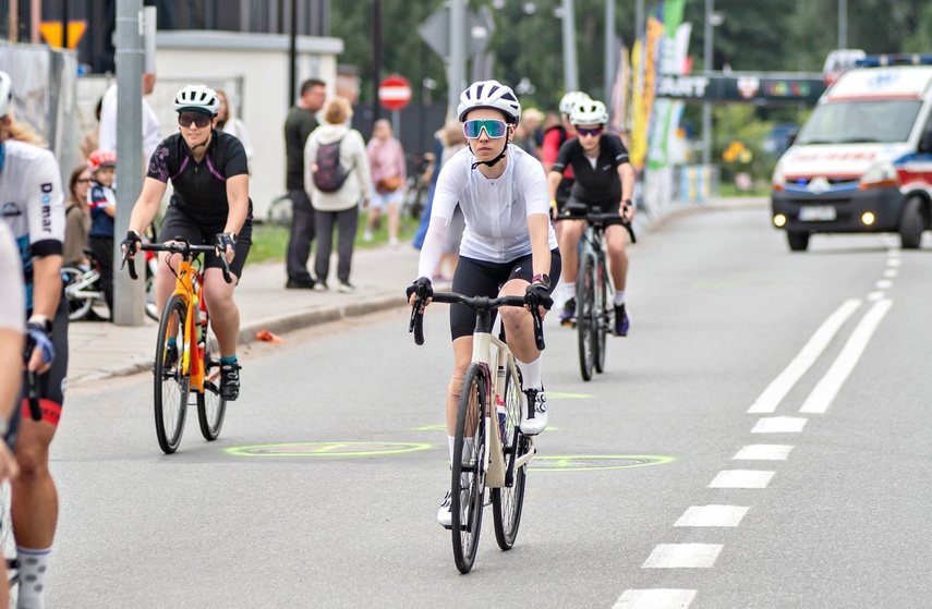 Ścigali się na szosie i rolkach. Road Race w Elblągu zdjęcie nr 351510