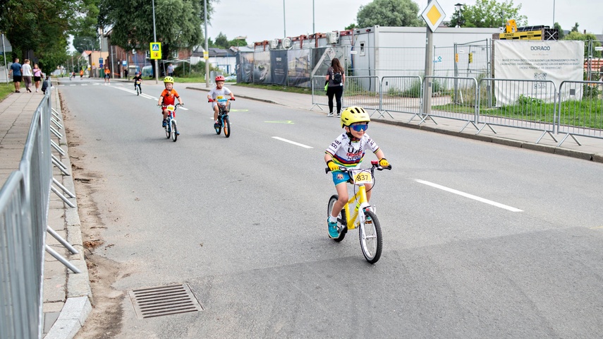 Ścigali się na szosie i rolkach. Road Race w Elblągu zdjęcie nr 351532