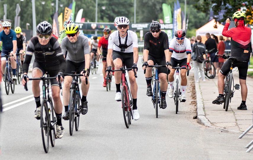 Ścigali się na szosie i rolkach. Road Race w Elblągu zdjęcie nr 351503