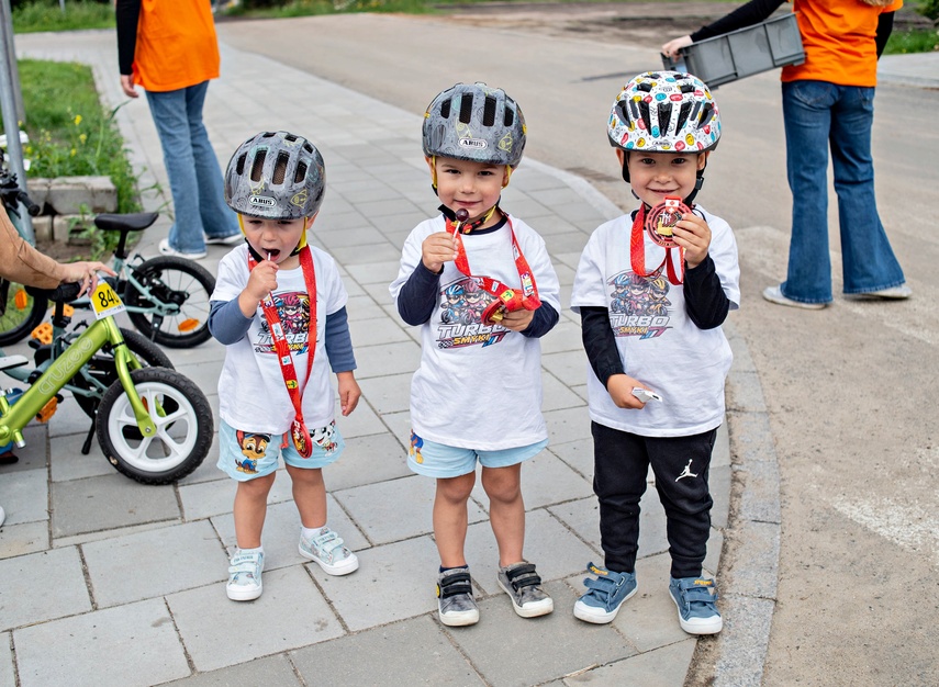 Ścigali się na szosie i rolkach. Road Race w Elblągu zdjęcie nr 351533
