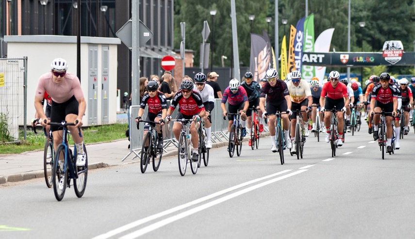 Ścigali się na szosie i rolkach. Road Race w Elblągu zdjęcie nr 351494