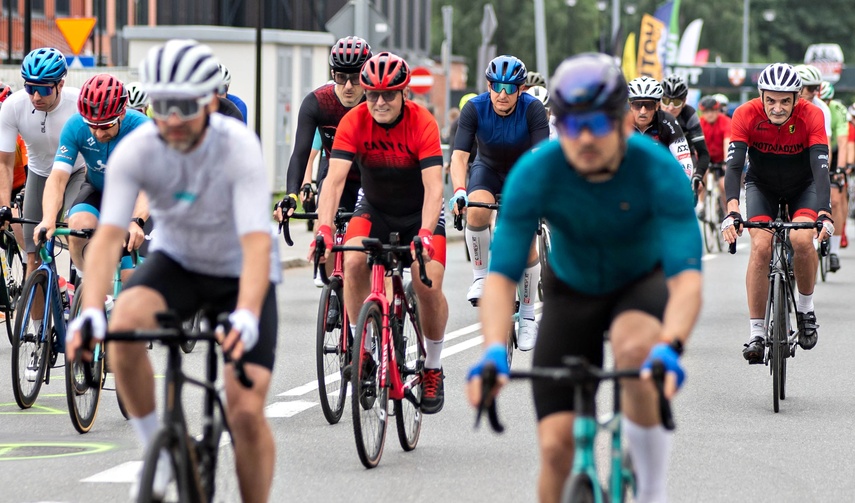 Ścigali się na szosie i rolkach. Road Race w Elblągu zdjęcie nr 351501