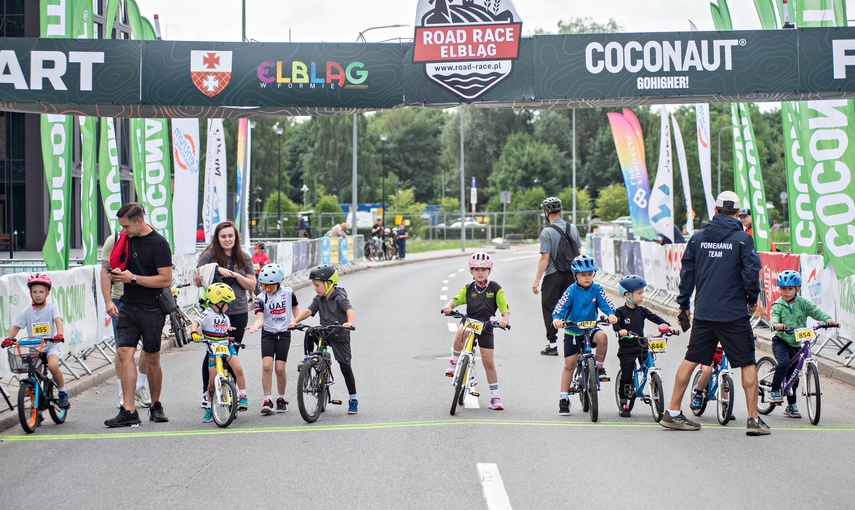 Ścigali się na szosie i rolkach. Road Race w Elblągu zdjęcie nr 351528