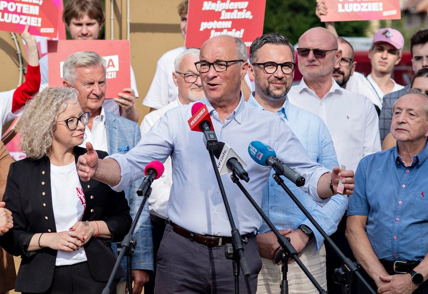 Lewica chwali się sukcesami podczas letniej trasy zdjęcie nr 351617
