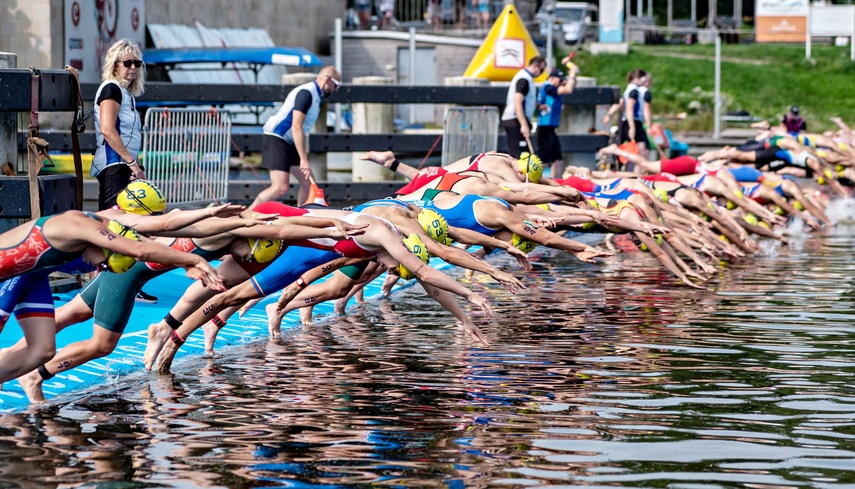 Triathlonowe Mistrzostwa Europy w Elblągu wystartowały zdjęcie nr 351831