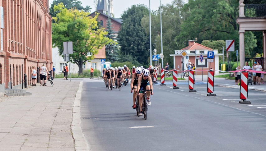 Triathlonowe Mistrzostwa Europy w Elblągu wystartowały zdjęcie nr 351845