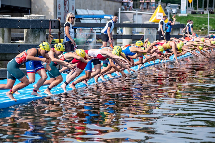 Triathlonowe Mistrzostwa Europy w Elblągu wystartowały zdjęcie nr 351830