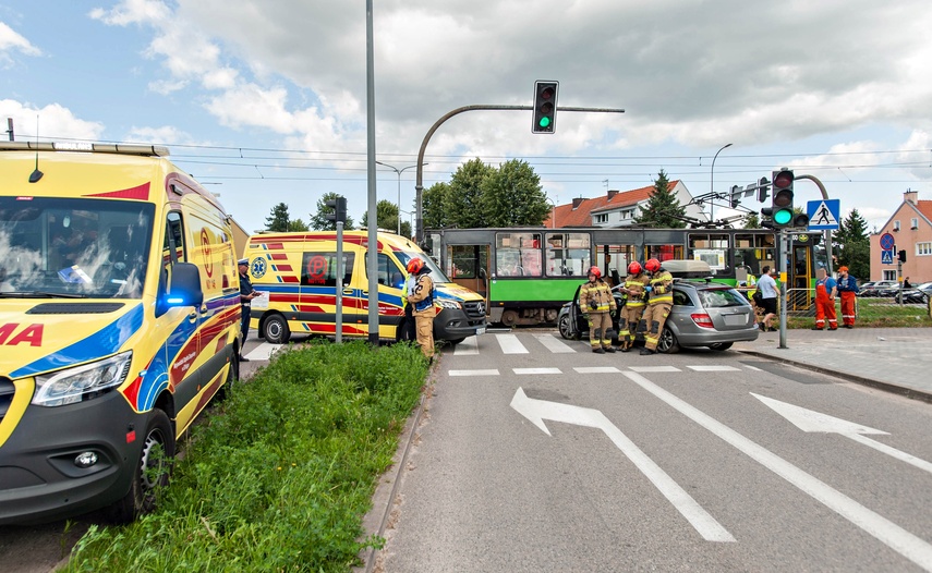 Kolizja z tramwajem na Grunwaldzkiej zdjęcie nr 352412