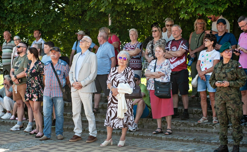 W rocznicę zwycięstwa zdjęcie nr 352474 W rocznicę zwycięstwa zdjęcie nr 352474