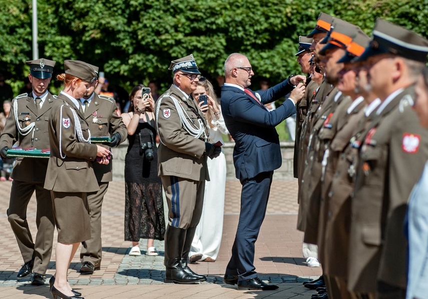 W rocznicę zwycięstwa zdjęcie nr 352487 W rocznicę zwycięstwa zdjęcie nr 352487