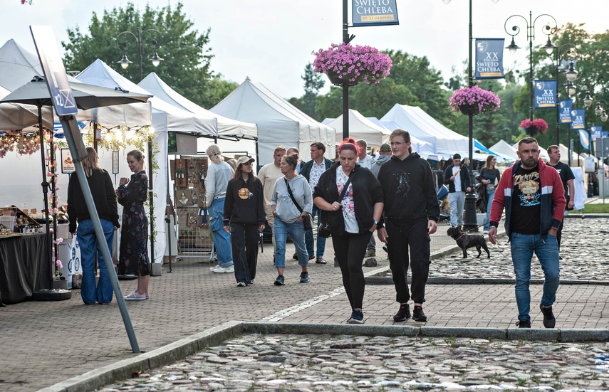 Bez chleba to się nie najesz, czyli jubileuszowe świętowanie zdjęcie nr 352611 Bez chleba to się nie najesz, czyli jubileuszowe świętowanie zdjęcie nr 352611
