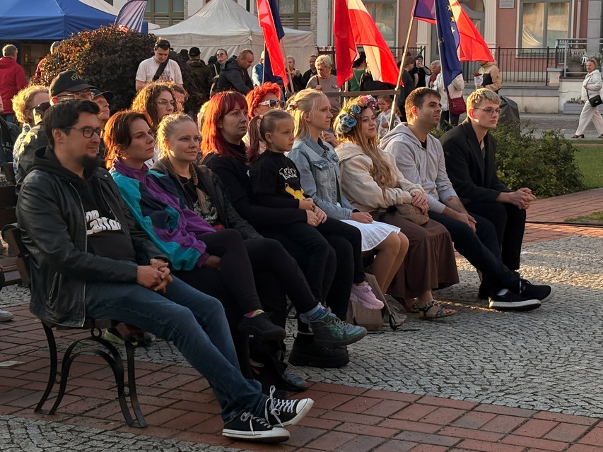 Po deszczowym dniu - widowiskowy wieczór zdjęcie nr 352892 Po deszczowym dniu - widowiskowy wieczór zdjęcie nr 352892