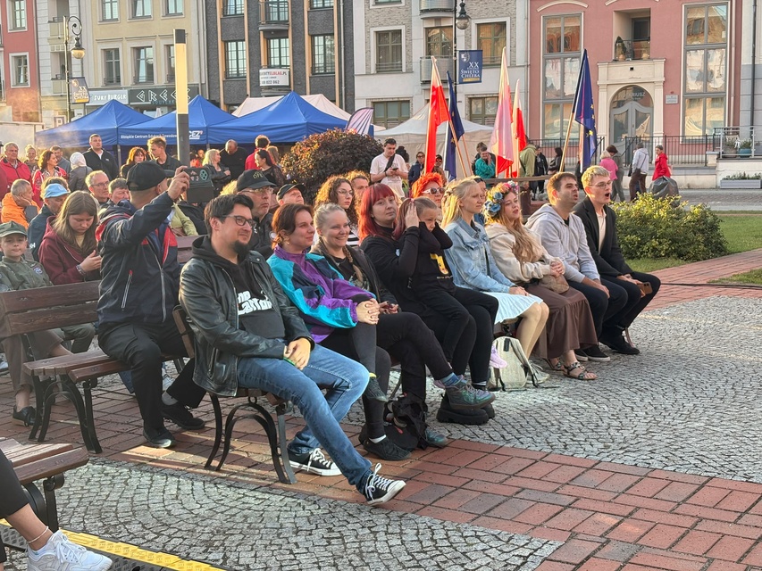 Po deszczowym dniu - widowiskowy wieczór zdjęcie nr 352902 Po deszczowym dniu - widowiskowy wieczór zdjęcie nr 352902