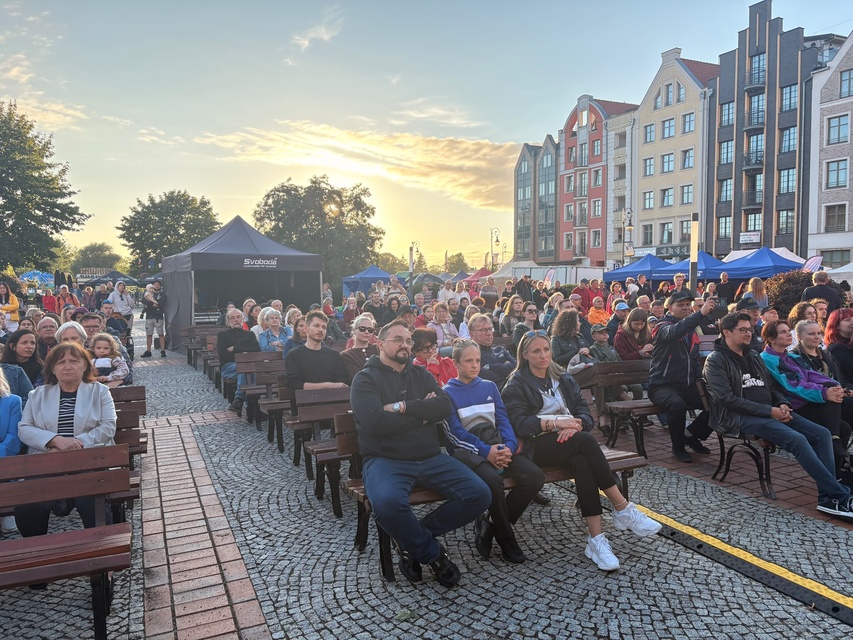 Po deszczowym dniu - widowiskowy wieczór zdjęcie nr 352897 Po deszczowym dniu - widowiskowy wieczór zdjęcie nr 352897