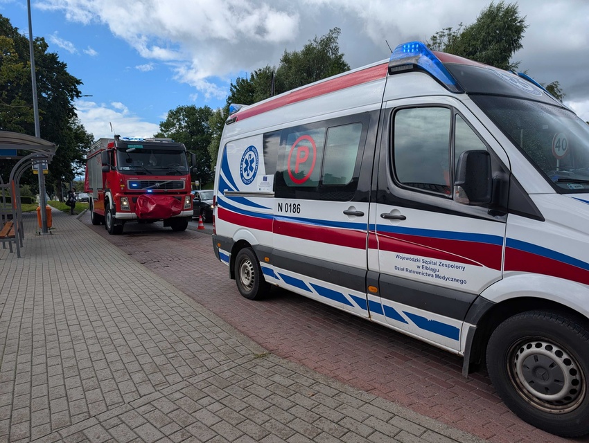 Autem wjechała w sygnalizator zdjęcie nr 352944 Autem wjechała w sygnalizator zdjęcie nr 352944